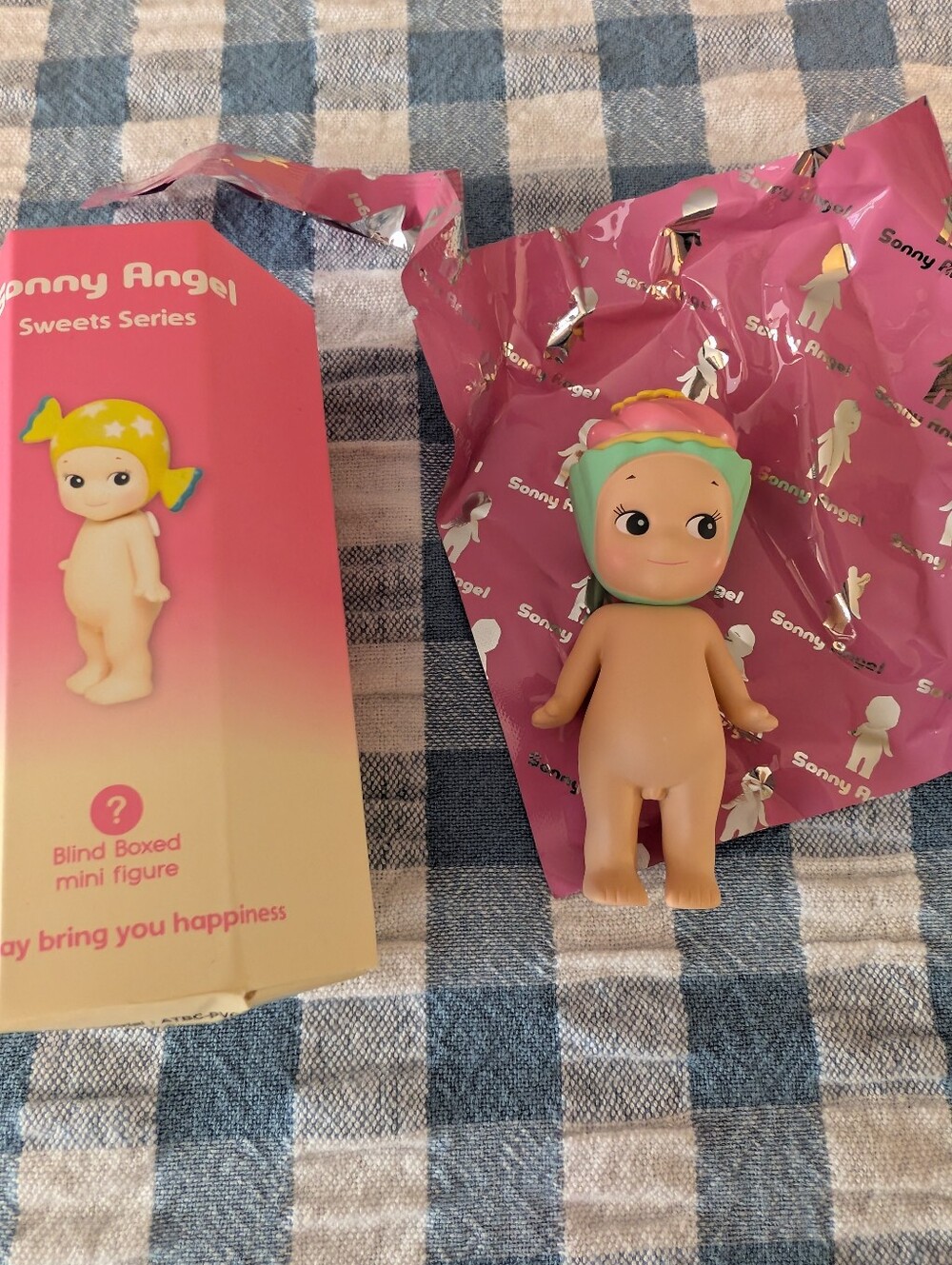 Sonny Angel Sweets Series Cupcake